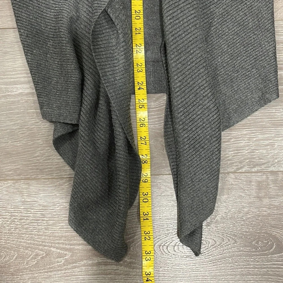 Apt. 9 sleeveless open front gray cardigan PM - Picture 12 of 12